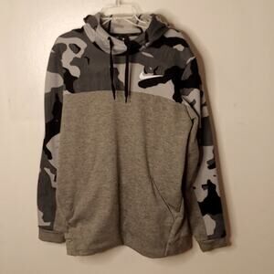 Nike Men’s Therma Camo Print Large Training Hoodie. Atleisure,Comfortable.